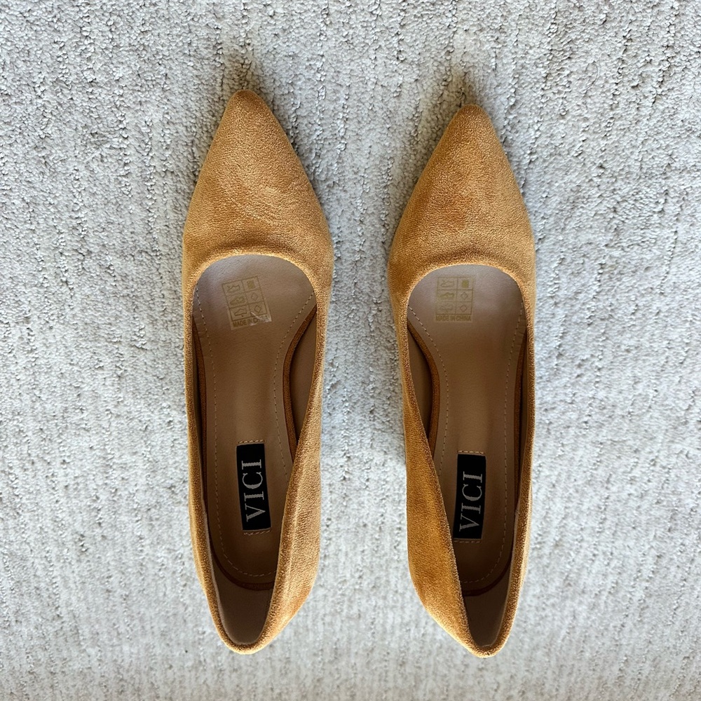 Caramel Suede Pumps - Picture 3 of 4